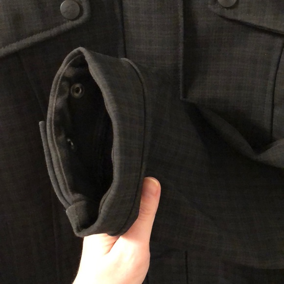 North Face Women’s Jacket - Picture 6 of 8